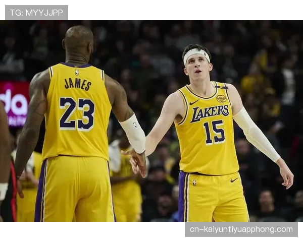 里夫斯通过高频挡拆主导进攻结构改变展现出顶尖的持球产出效率